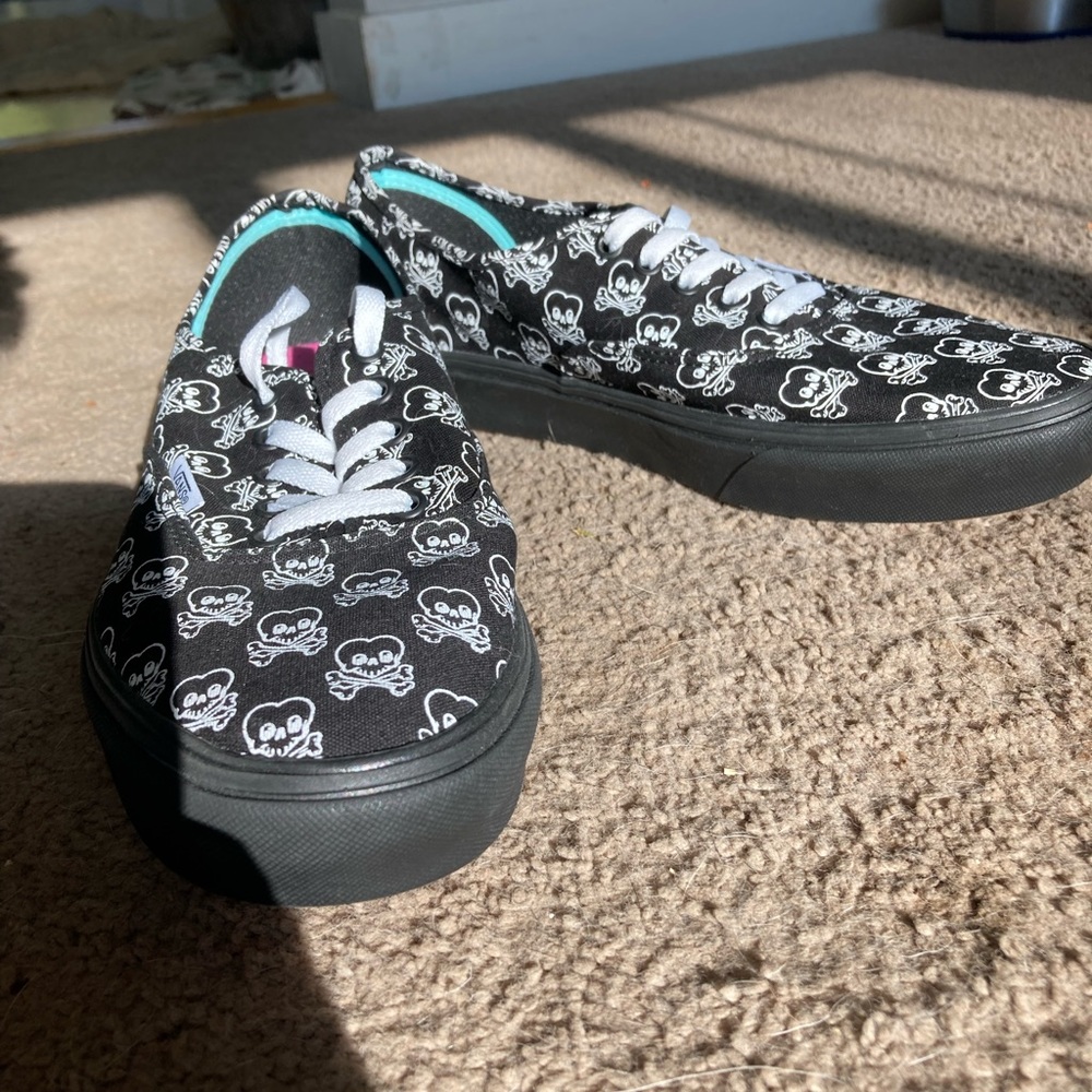 Heart skull vans shoes
